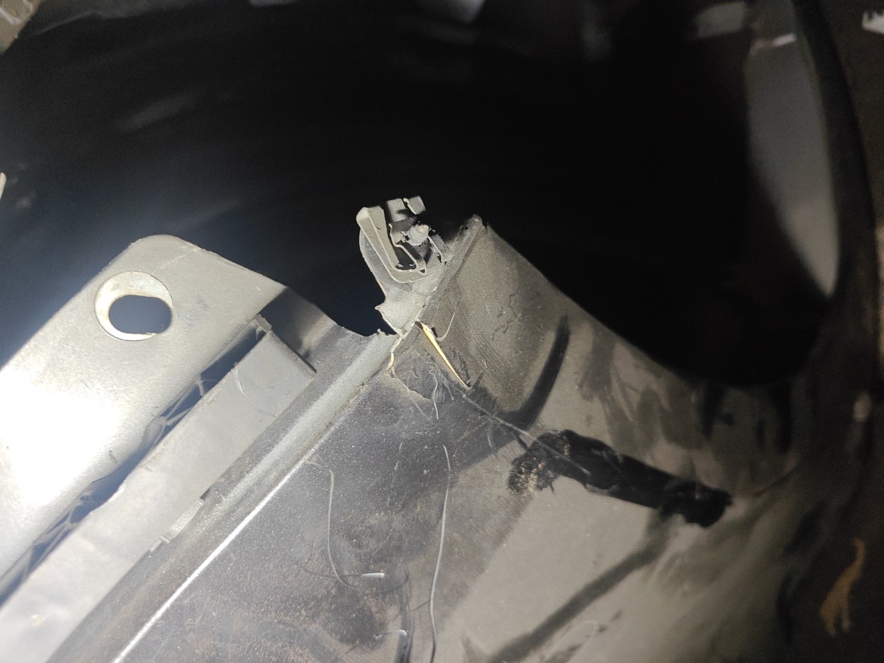 Guarda Lamas Frente Direito FIAT BRAVO II (198_) | 06 -  Imagem-2 Guarda Lamas Frente Direito FIAT BRAVO II (198_) | 06 -  Imagem-2