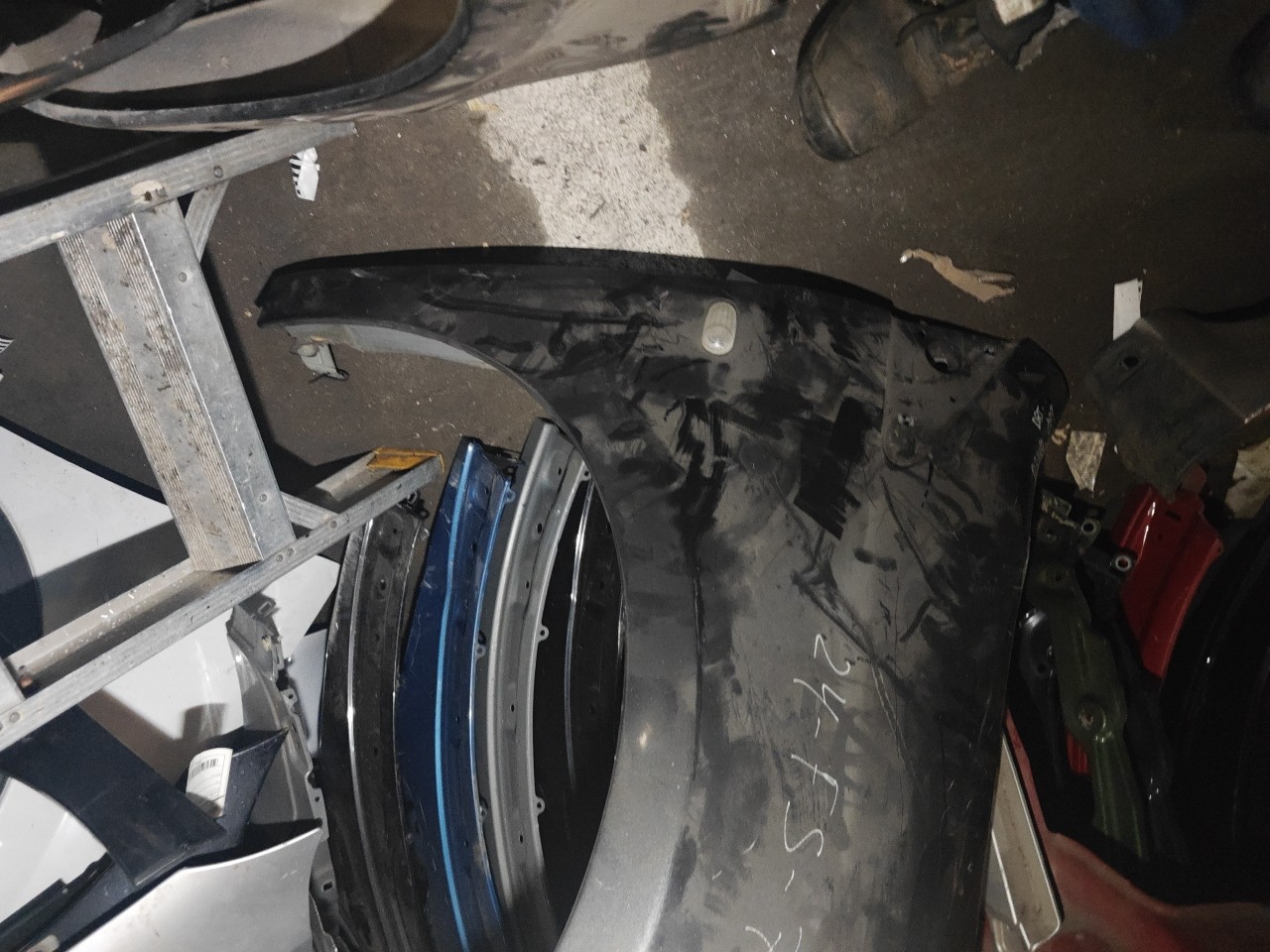 Guarda Lamas Frente Direito FIAT BRAVO II (198_) | 06 -  Imagem-3 Guarda Lamas Frente Direito FIAT BRAVO II (198_) | 06 -  Imagem-3