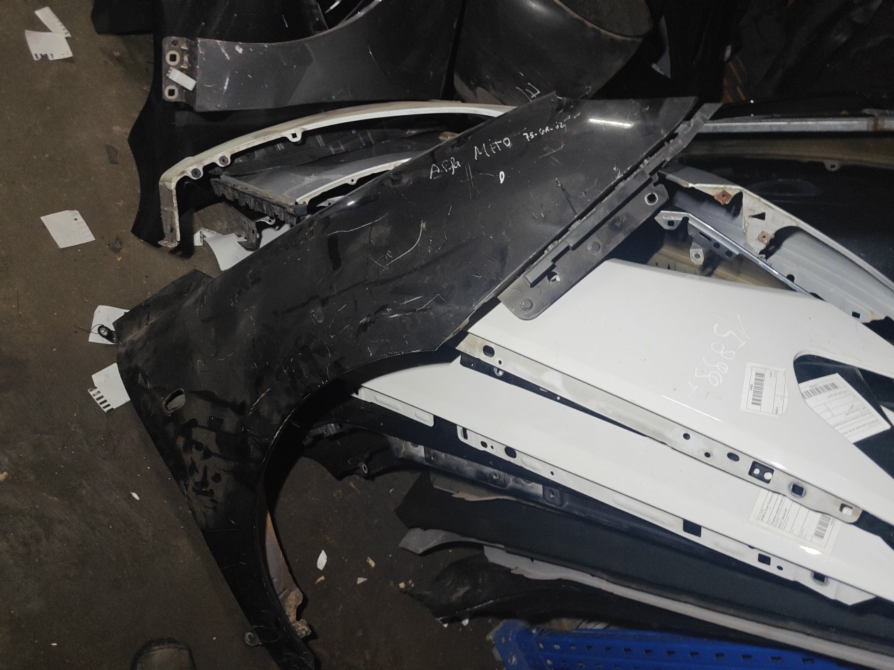 Guarda Lamas Frente Direito ALFA ROMEO MITO (955_) | 08 - 