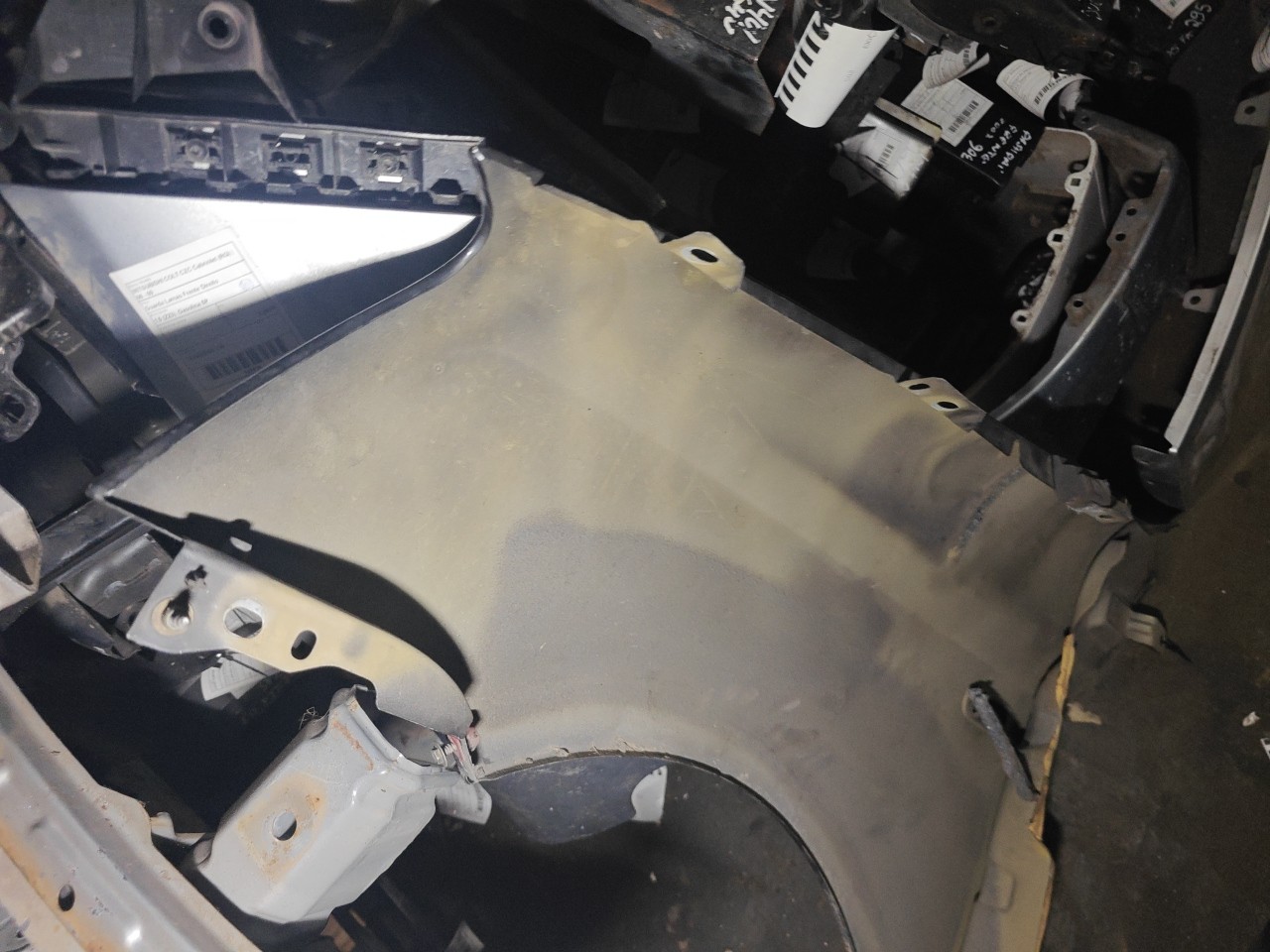 Guarda Lamas Frente Direito FIAT PANDA (169_) | 03 -  Imagem-6 Guarda Lamas Frente Direito FIAT PANDA (169_) | 03 -  Imagem-6