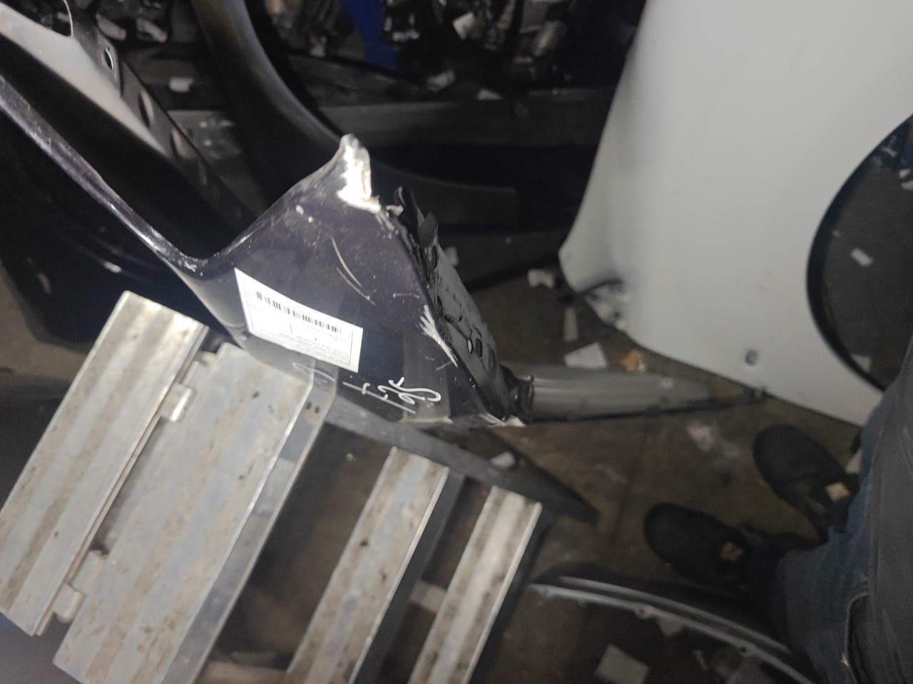 Guarda Lamas Frente Direito BMW X3 (F25) | 10 - 17 Imagem-11 Guarda Lamas Frente Direito BMW X3 (F25) | 10 - 17 Imagem-11