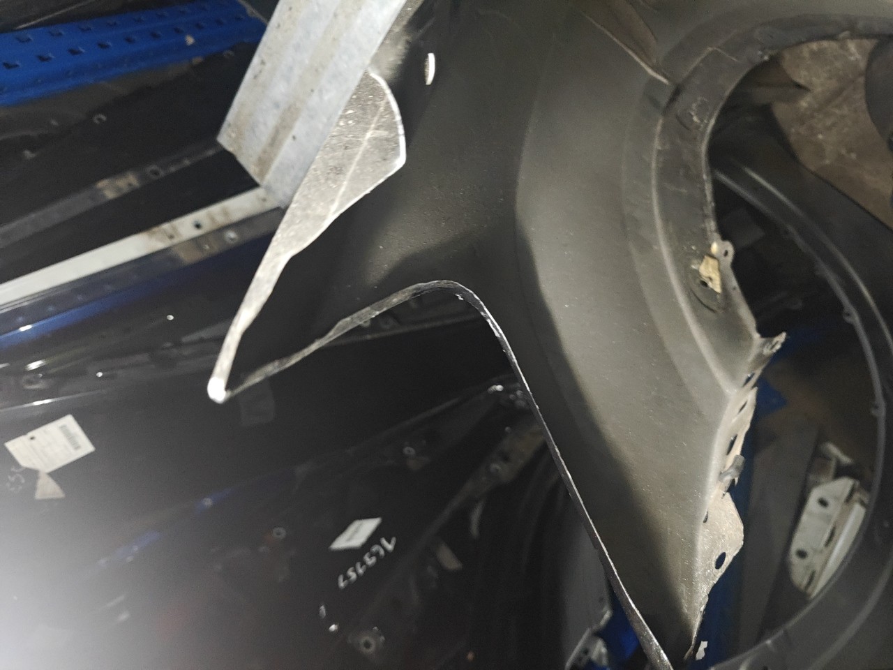 Guarda Lamas Frente Direito BMW X3 (F25) | 10 - 17 Imagem-14 Guarda Lamas Frente Direito BMW X3 (F25) | 10 - 17 Imagem-14