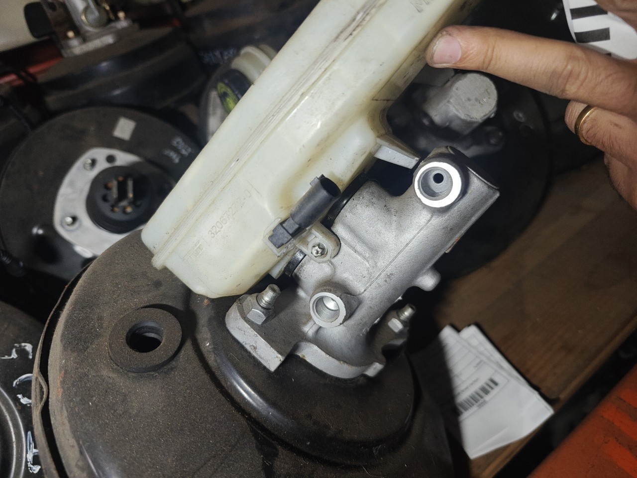 Servofreio MITSUBISHI COLT Caixa/Hatchback (Z3_V) | 04 - 12 Imagem-3 Servofreio MITSUBISHI COLT Caixa/Hatchback (Z3_V) | 04 - 12 Imagem-3