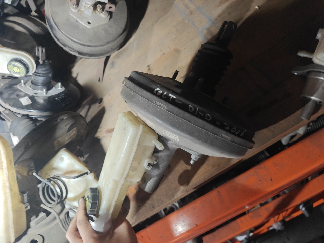 Servofreio MITSUBISHI COLT Caixa/Hatchback (Z3_V) | 04 - 12 Imagem-2 Servofreio MITSUBISHI COLT Caixa/Hatchback (Z3_V) | 04 - 12 Imagem-2