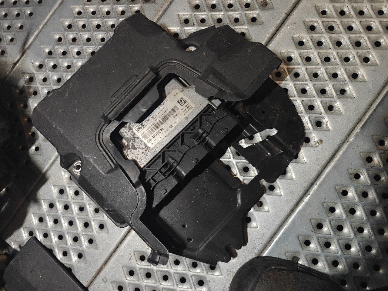 Engine Module FORD FIESTA VI (CB1, CCN) | 08 - 