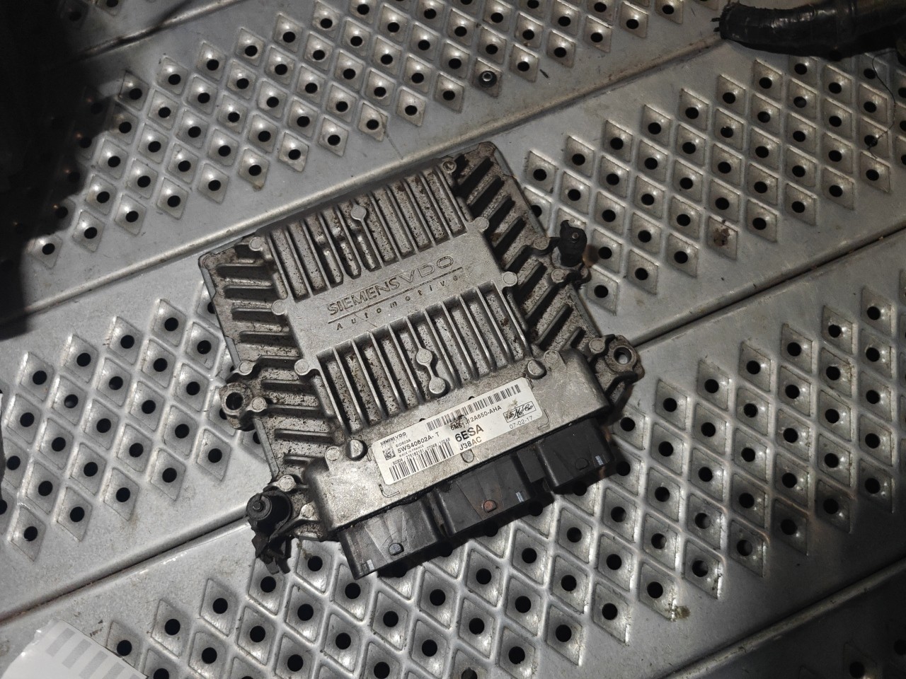 Engine Module FORD FOCUS II (DA_, HCP, DP) | 04 - 13