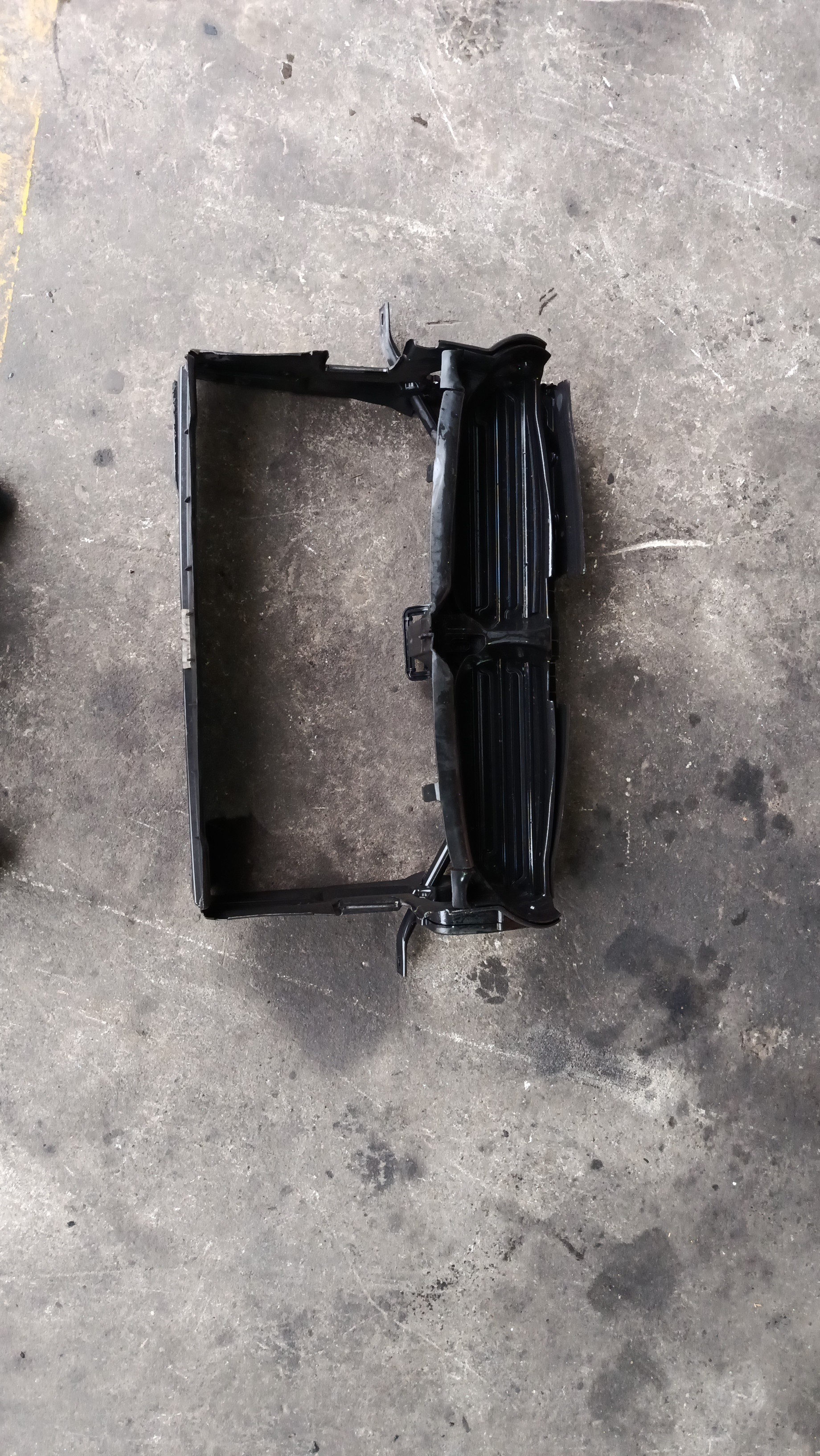 Frente em Plastico / Conduta de ar central  BMW 5 (E60) | 01 - 10