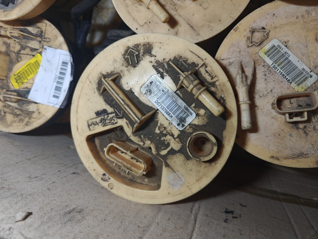 Bomba de Combustivel do deposito FORD FOCUS II (DA_, HCP, DP) | 04 - 13