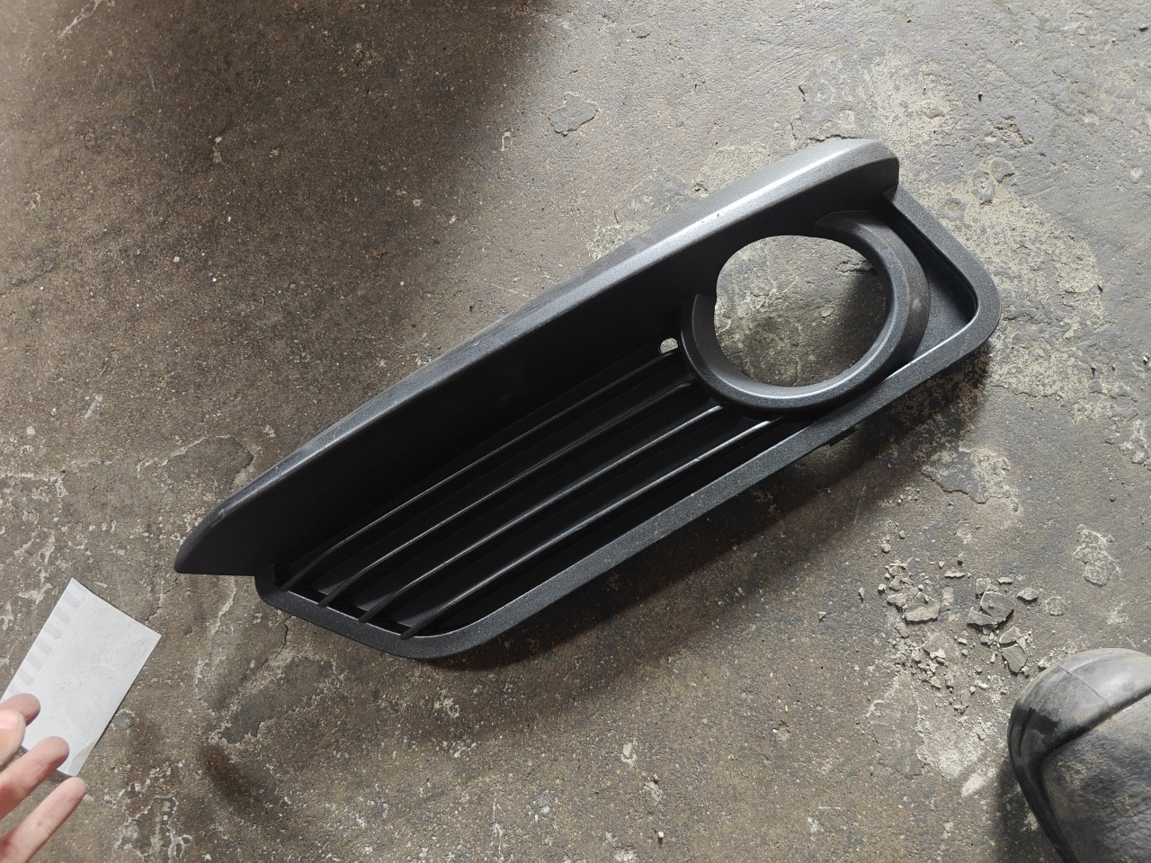 Grelha do Farol de Nevoeiro Frente Esquerdo BMW 1 (F20) | 11 - 19