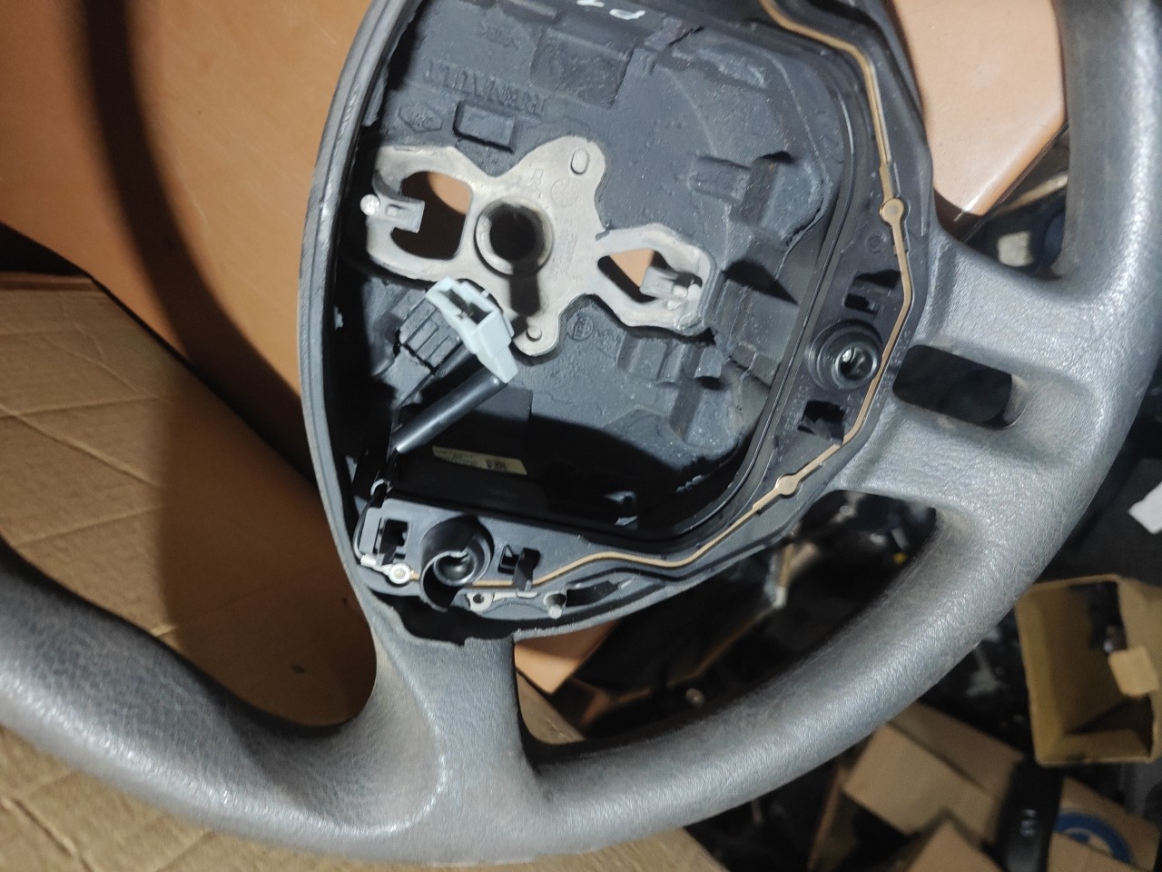 steering wheel RENAULT CLIO III (BR0/1, CR0/1) | 05 -  Imagem-2