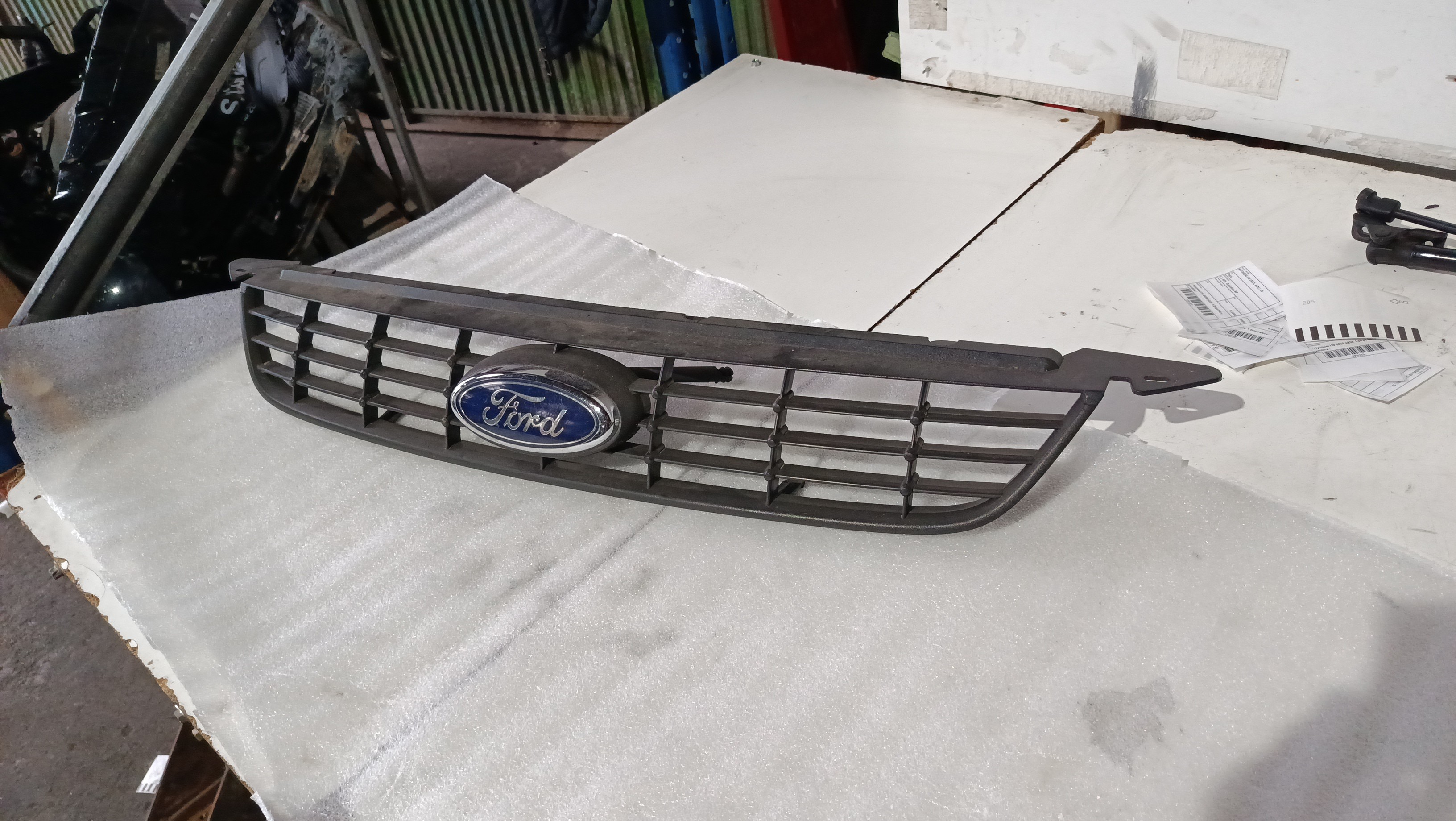 Grelha Frontal FORD FOCUS II Turnier (DA_, FFS, DS) | 04 - 12