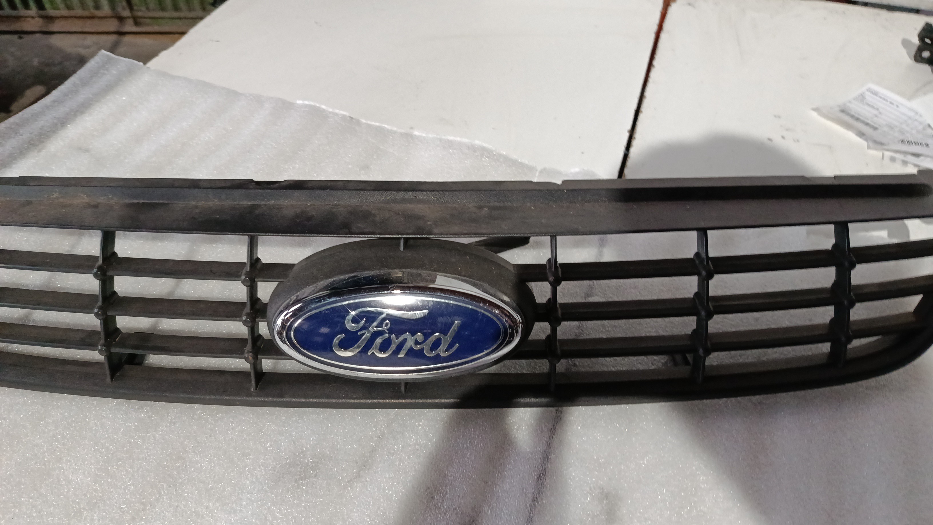 Grelha Frontal FORD FOCUS II Turnier (DA_, FFS, DS) | 04 - 12 Imagem-2 Grelha Frontal FORD FOCUS II Turnier (DA_, FFS, DS) | 04 - 12 Imagem-2