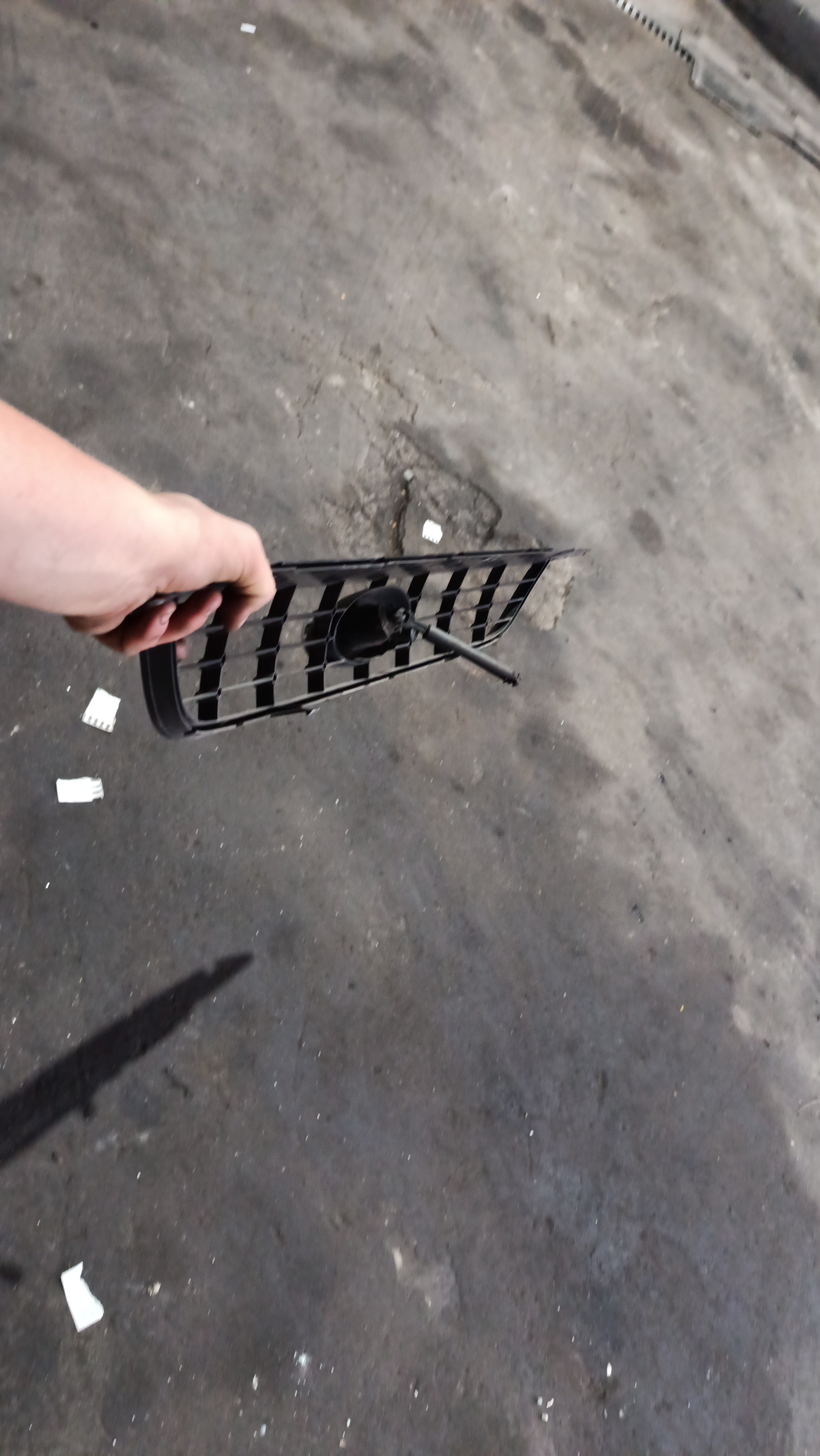 Grelha Frontal FORD FOCUS II Turnier (DA_, FFS, DS) | 04 - 12 Imagem-4 Grelha Frontal FORD FOCUS II Turnier (DA_, FFS, DS) | 04 - 12 Imagem-4