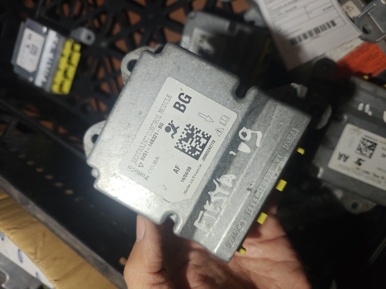 Airbag Module FORD FIESTA VI (CB1, CCN) | 08 -  Imagem-0 Airbag Module FORD FIESTA VI (CB1, CCN) | 08 -  Imagem-0