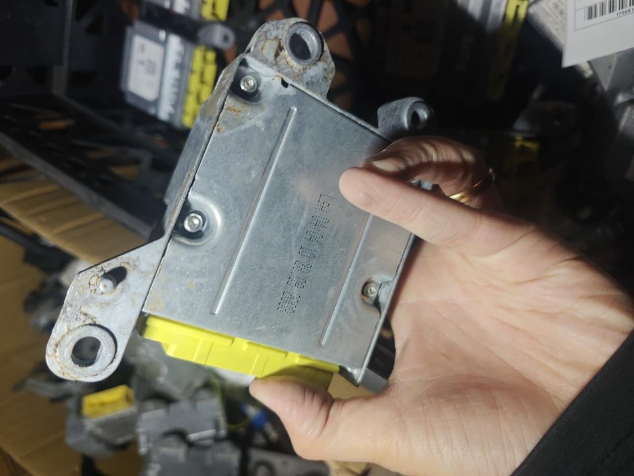 Airbag Module FORD FIESTA VI (CB1, CCN) | 08 -  Imagem-2 Airbag Module FORD FIESTA VI (CB1, CCN) | 08 -  Imagem-2