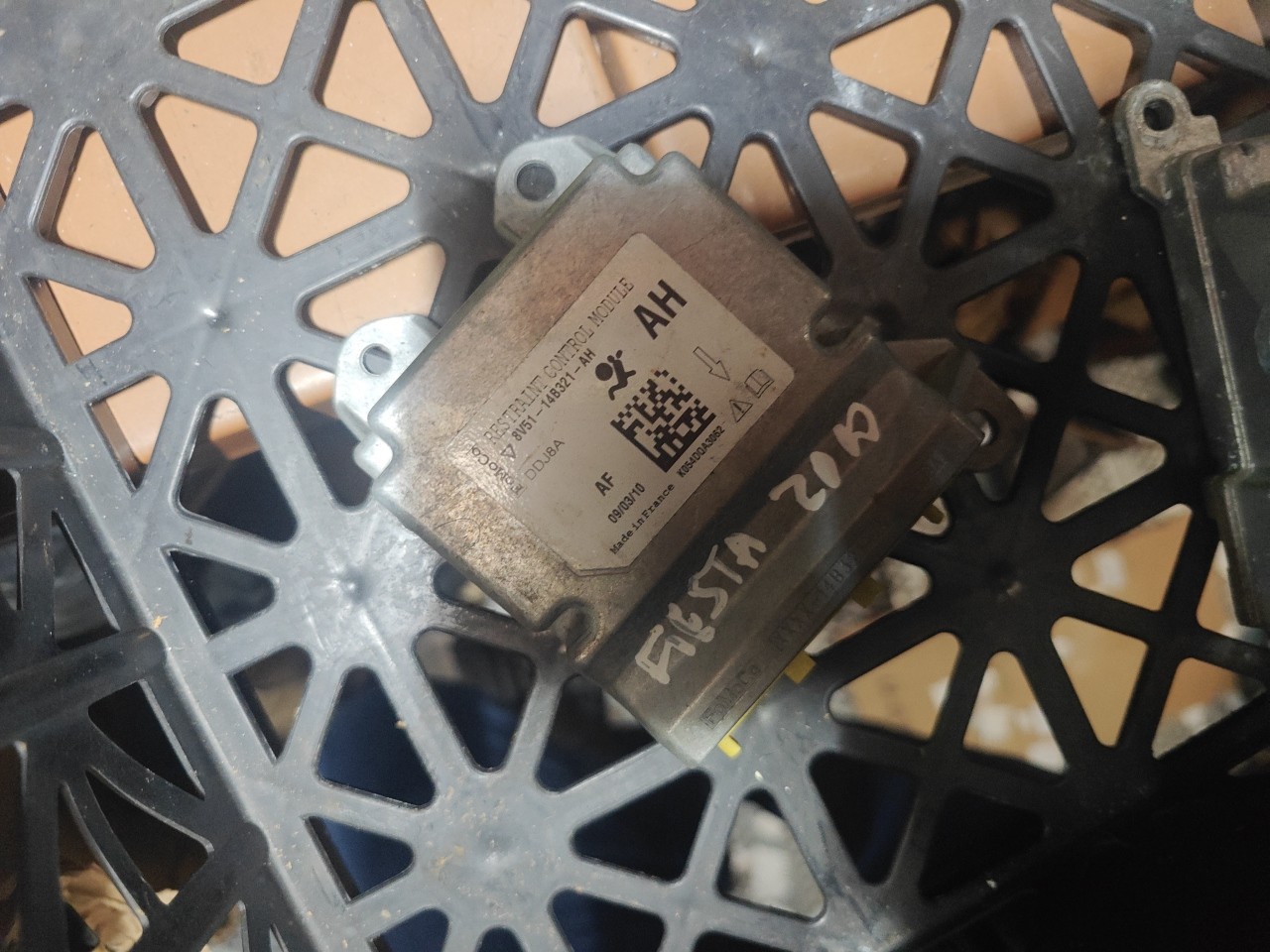 Airbag Module FORD FIESTA VI (CB1, CCN) | 08 -  Imagem-0 Airbag Module FORD FIESTA VI (CB1, CCN) | 08 -  Imagem-0