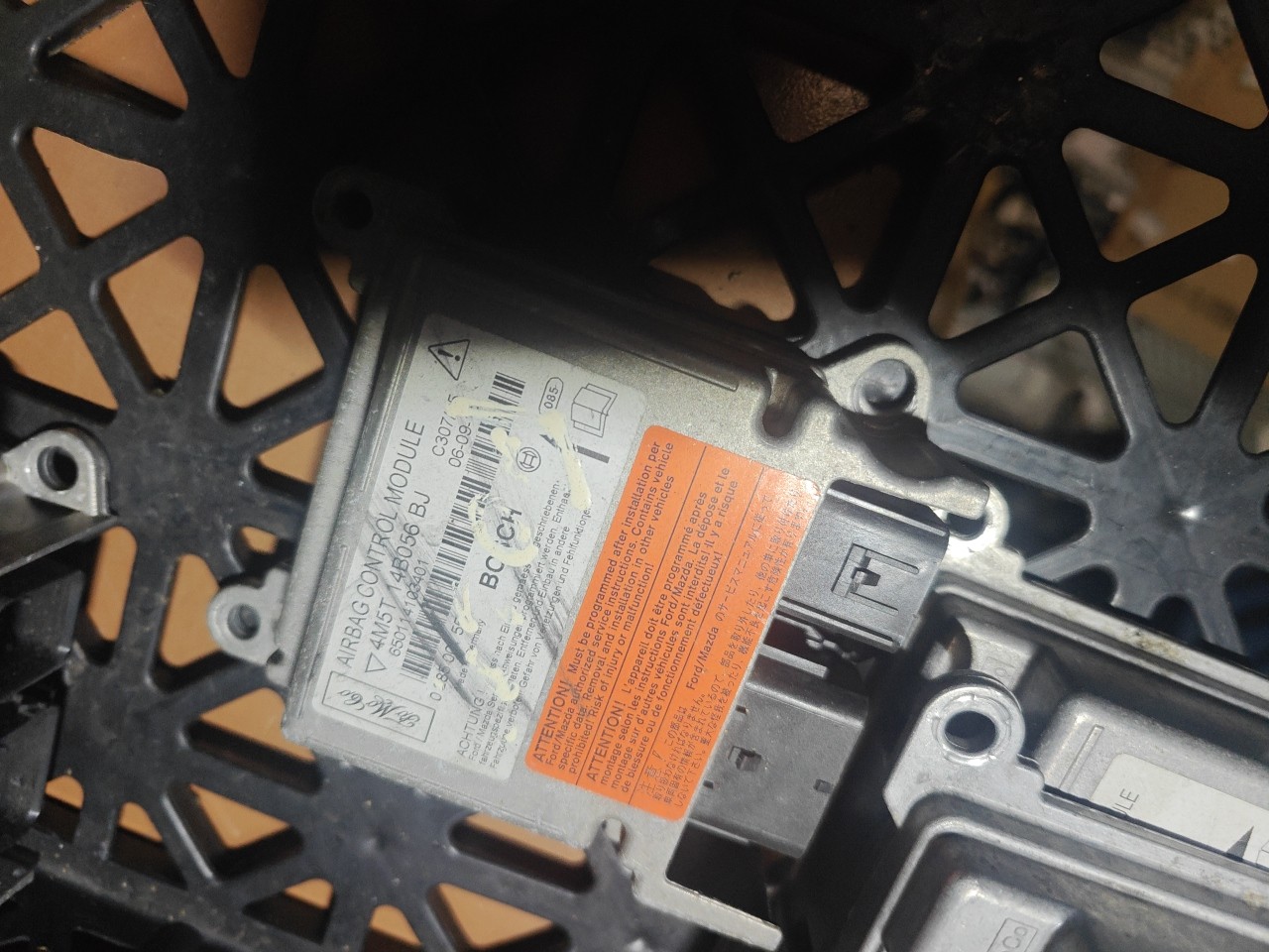 Airbag Module FORD FIESTA VI (CB1, CCN) | 08 -  Imagem-0 Airbag Module FORD FIESTA VI (CB1, CCN) | 08 -  Imagem-0