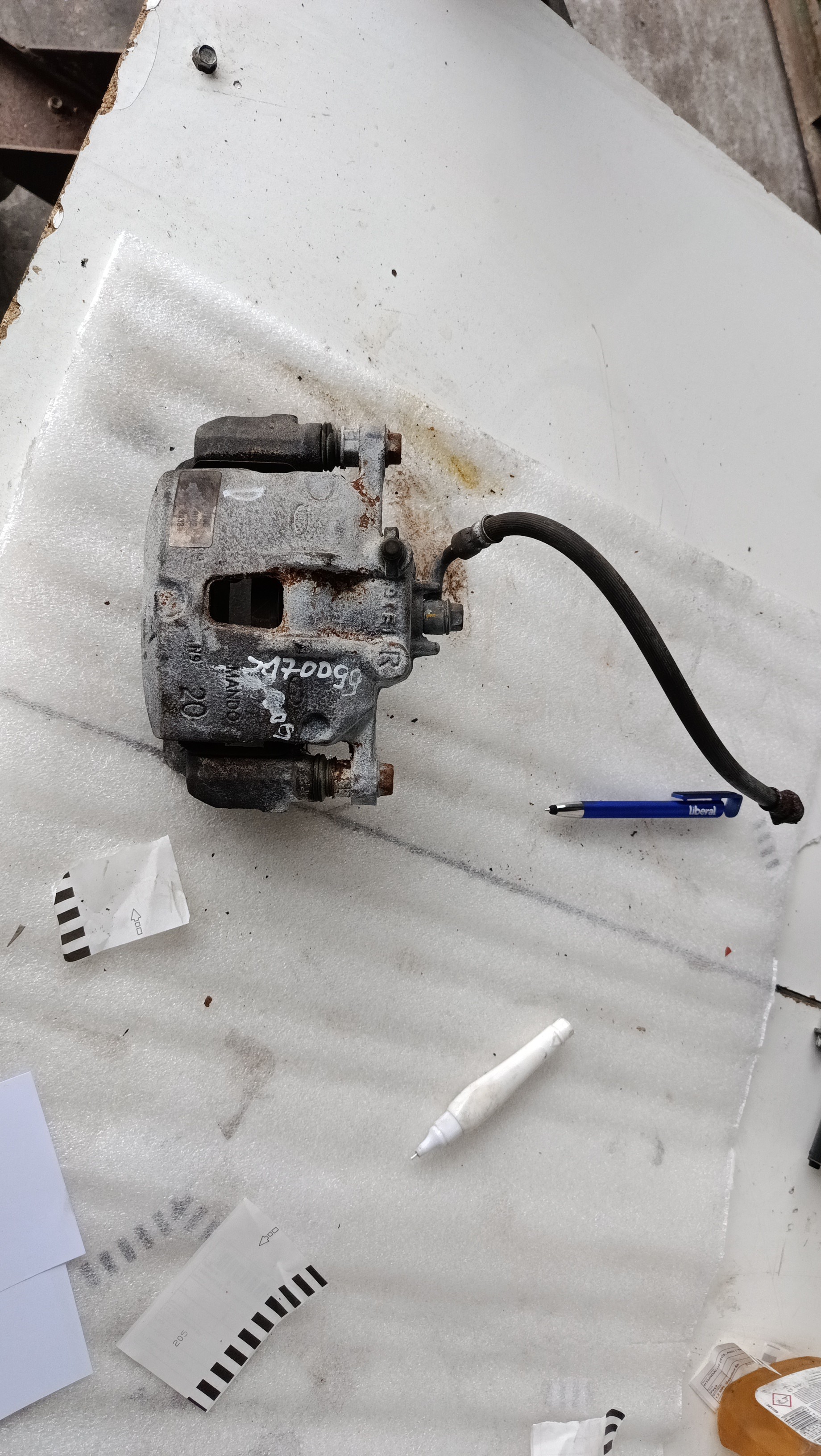 Pinça de Travão Frente Direita Maxila HYUNDAI i10 (AC3, AI3) | 19 - 