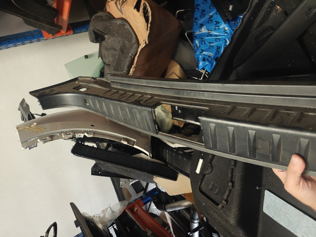 Plastico / Acabamento da Mala BMW 3 Touring (E91) | 04 - 12 Imagem-1 Plastico / Acabamento da Mala BMW 3 Touring (E91) | 04 - 12 Imagem-1