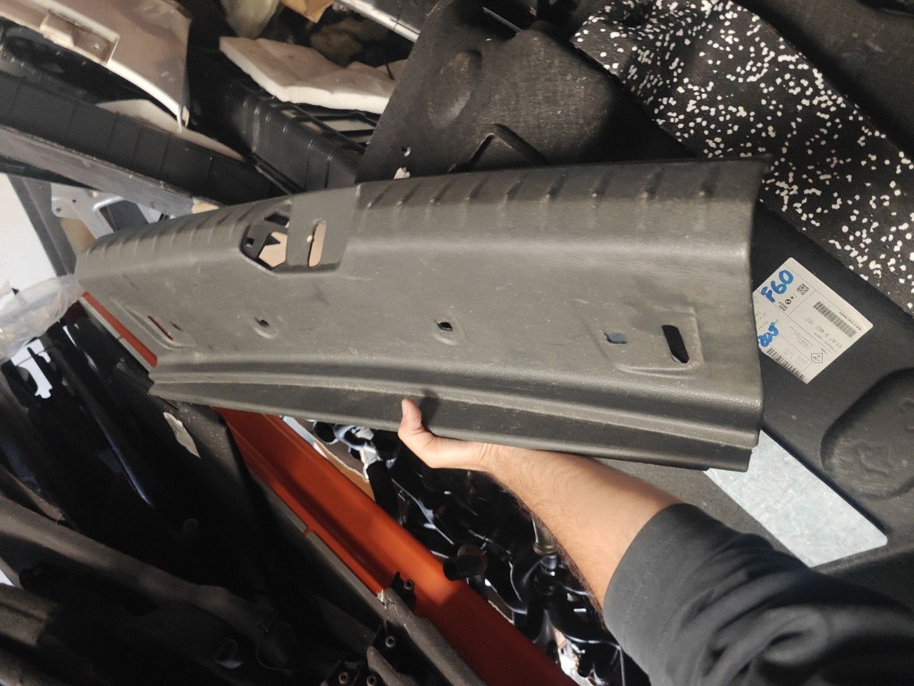 Plastico / Acabamento da Mala BMW 1 (F20) | 11 - 19