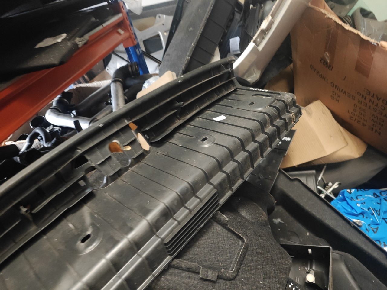 Plastico / Acabamento da Mala BMW 1 (F20) | 11 - 19 Imagem-3 Plastico / Acabamento da Mala BMW 1 (F20) | 11 - 19 Imagem-3
