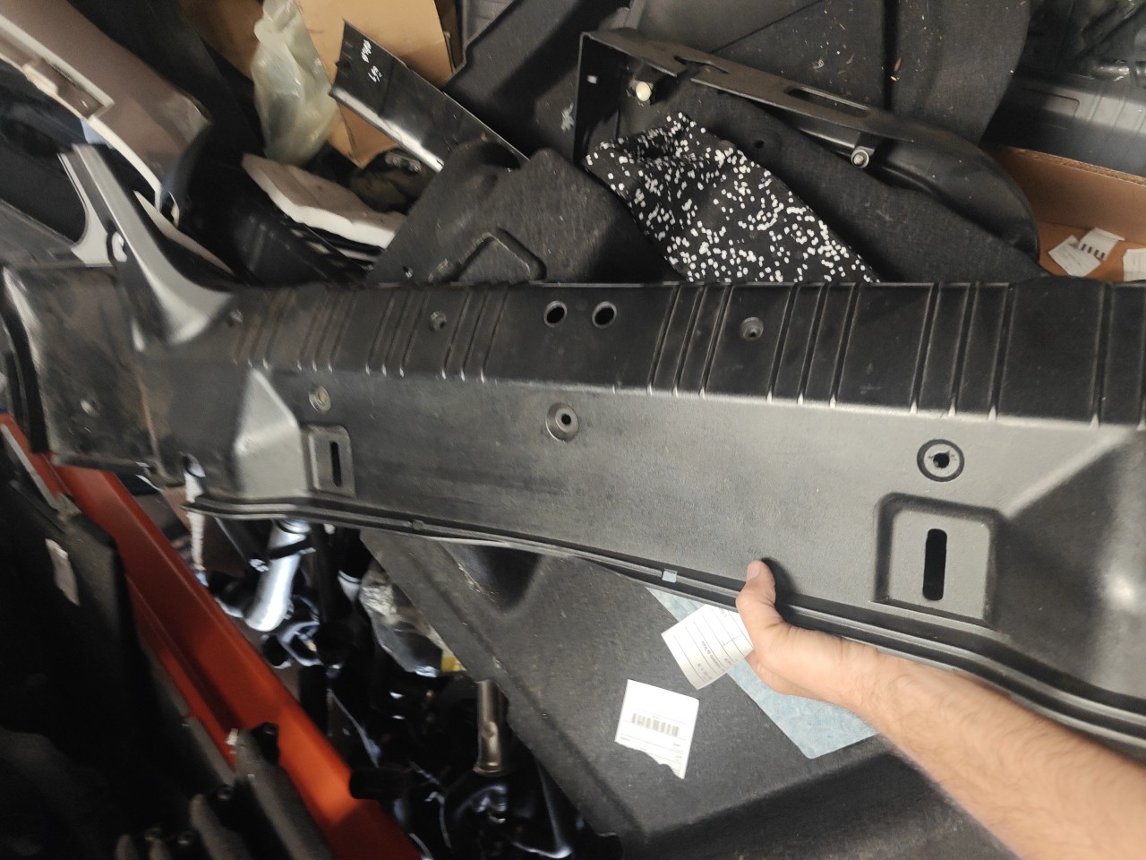 Plastico / Acabamento da Mala BMW 3 Coupé (E46) | 98 - 06 Imagem-1 Plastico / Acabamento da Mala BMW 3 Coupé (E46) | 98 - 06 Imagem-1