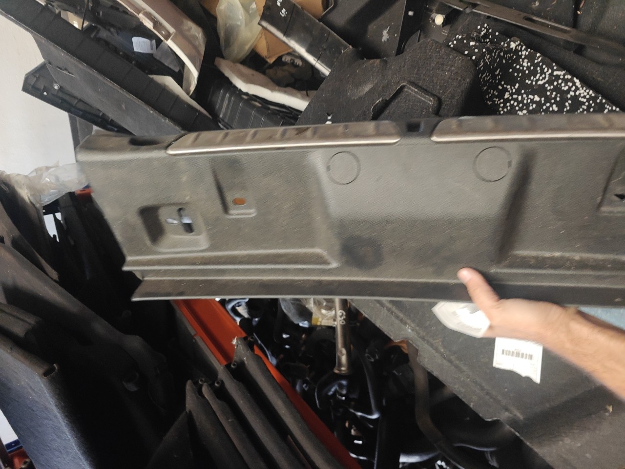 Plastico do Engate / Trinco do fecho da Mala BMW 4 Gran Coupe (F36) | 14 -  Imagem-1