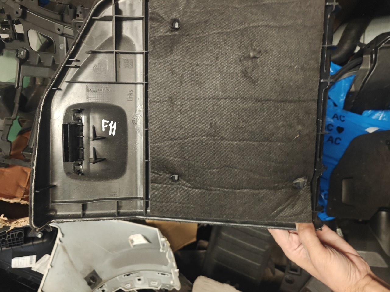 Plastico / Acabamento da Mala BMW 5 Touring (F11) | 09 - 17 Imagem-2