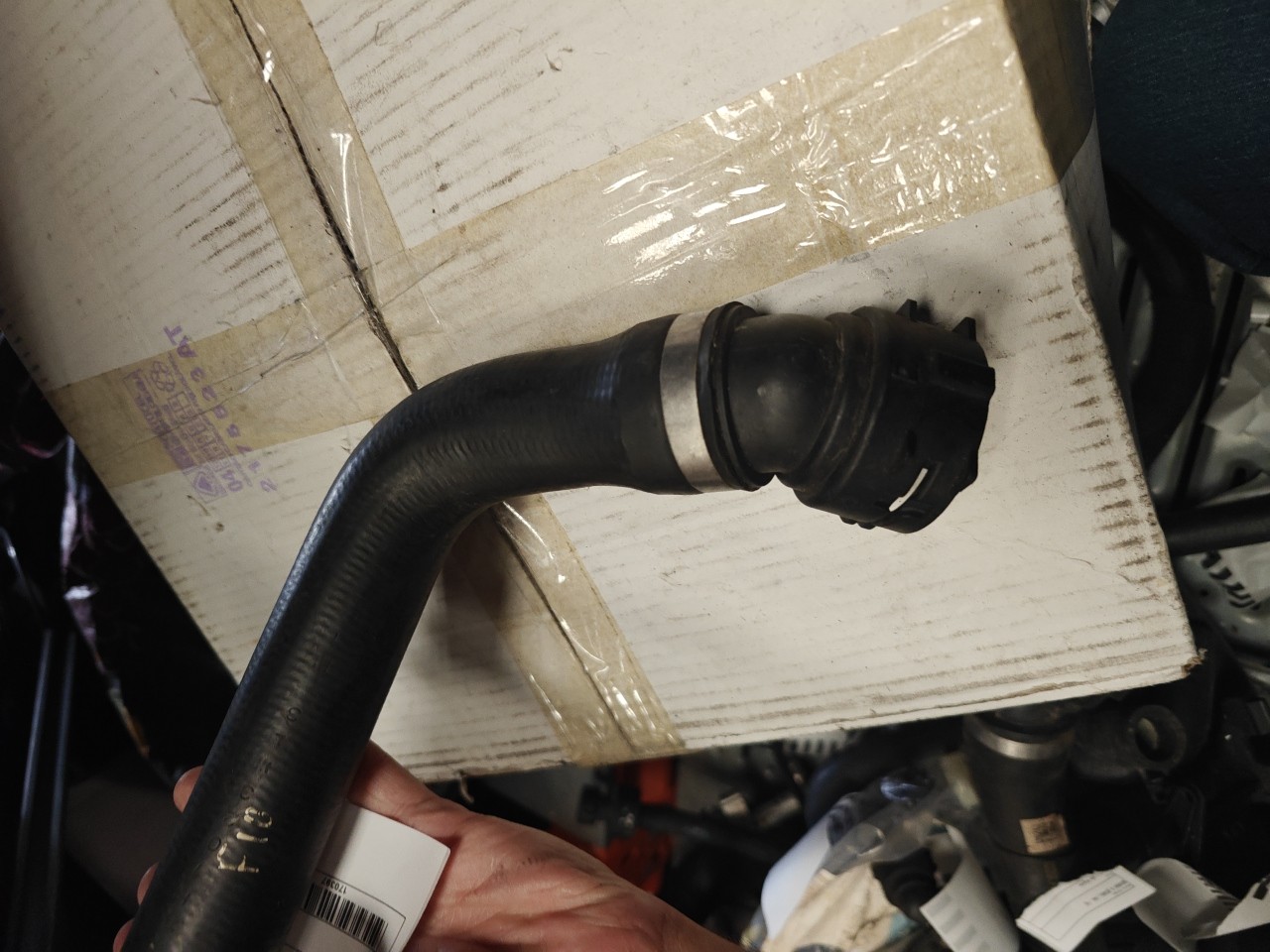 Tubo de Agua BMW 3 (E90) | 04 - 12 Imagem-2 Tubo de Agua BMW 3 (E90) | 04 - 12 Imagem-2