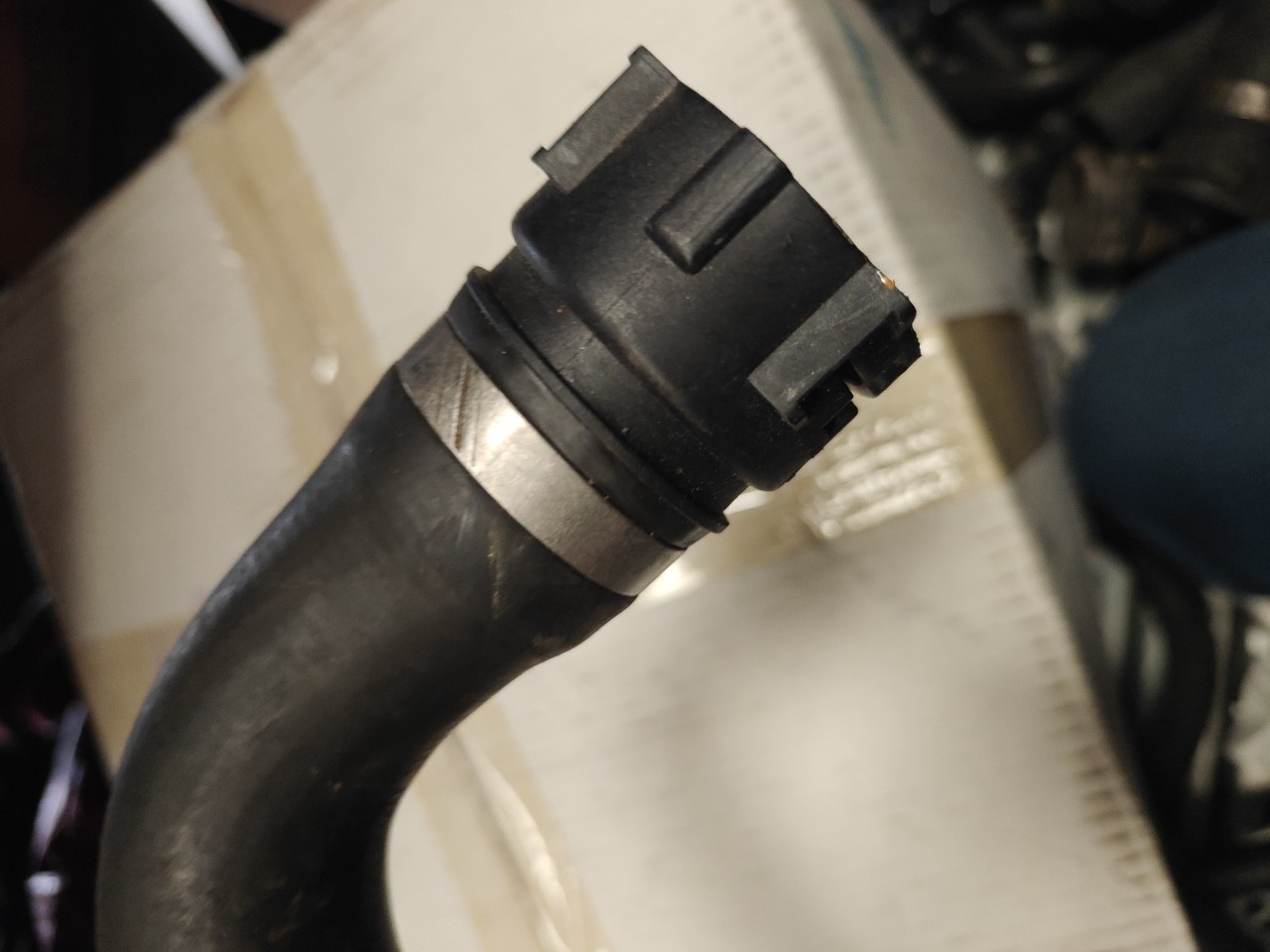Tubo de Agua BMW 3 (E90) | 04 - 12 Imagem-1 Tubo de Agua BMW 3 (E90) | 04 - 12 Imagem-1