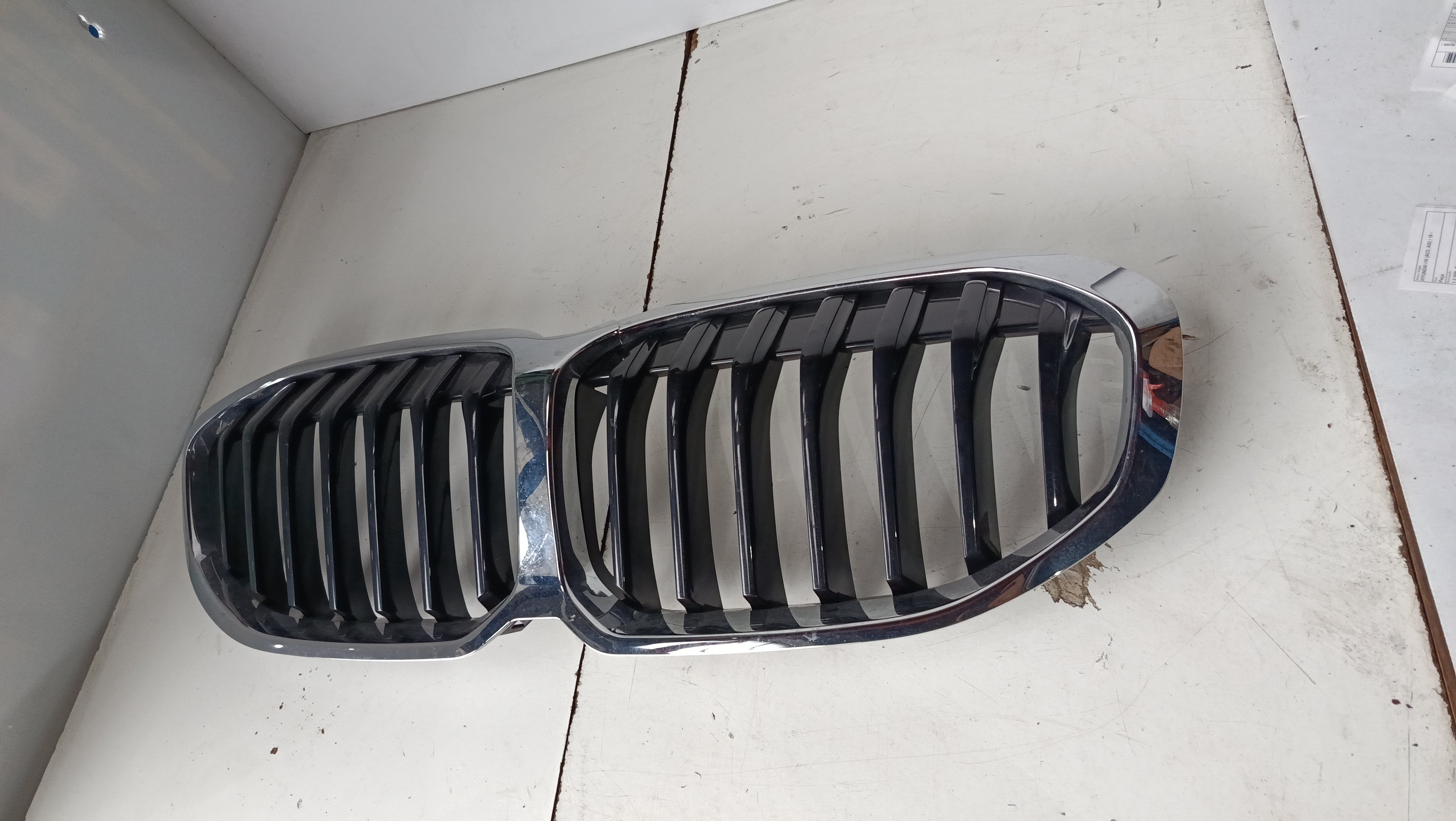 Grelha Frontal BMW 1 (F40) | 19 - 