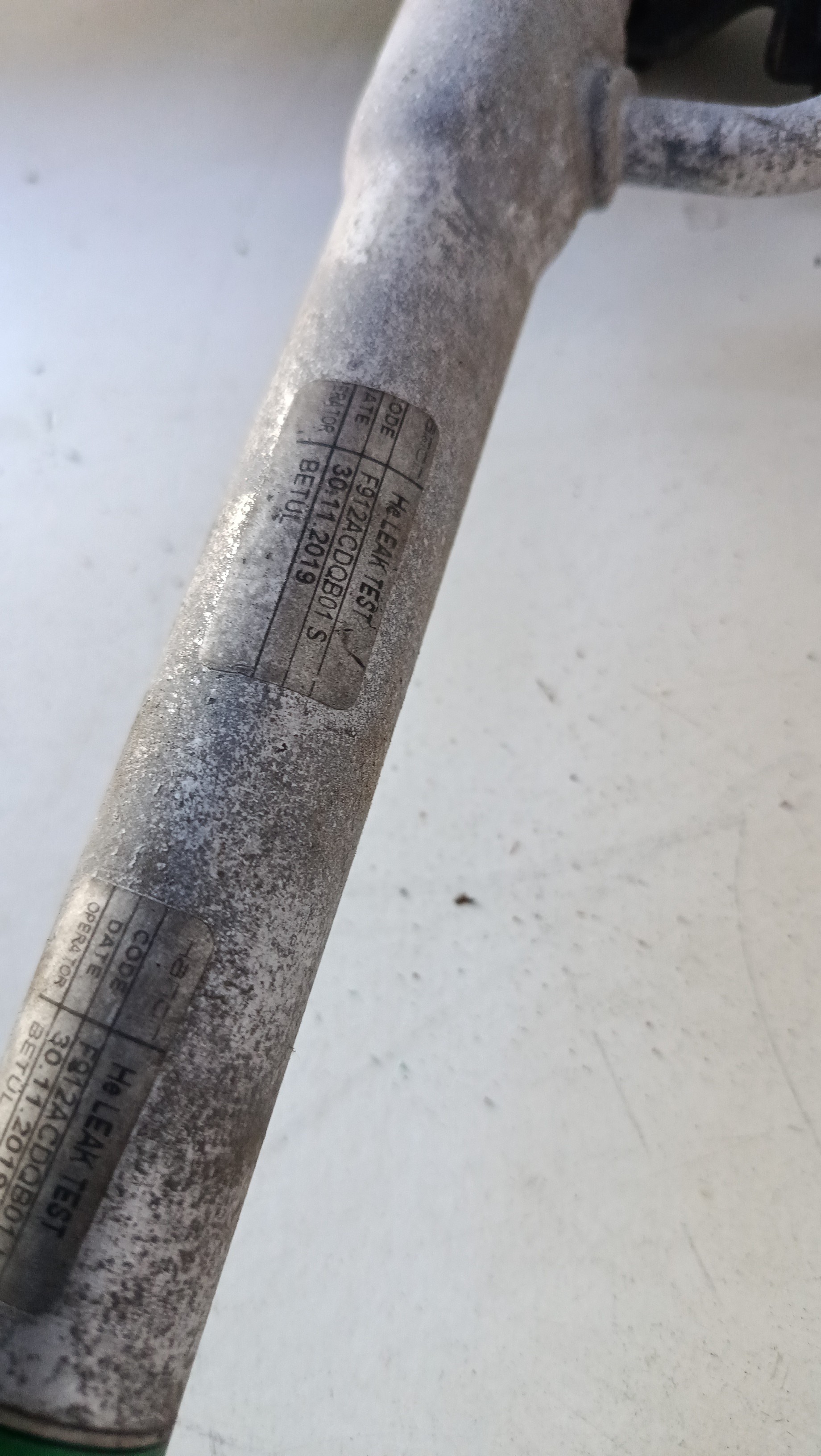 Tubo de Ac / ar condicionado HYUNDAI i10 (AC3, AI3) | 19 -  Imagem-4 Tubo de Ac / ar condicionado HYUNDAI i10 (AC3, AI3) | 19 -  Imagem-4