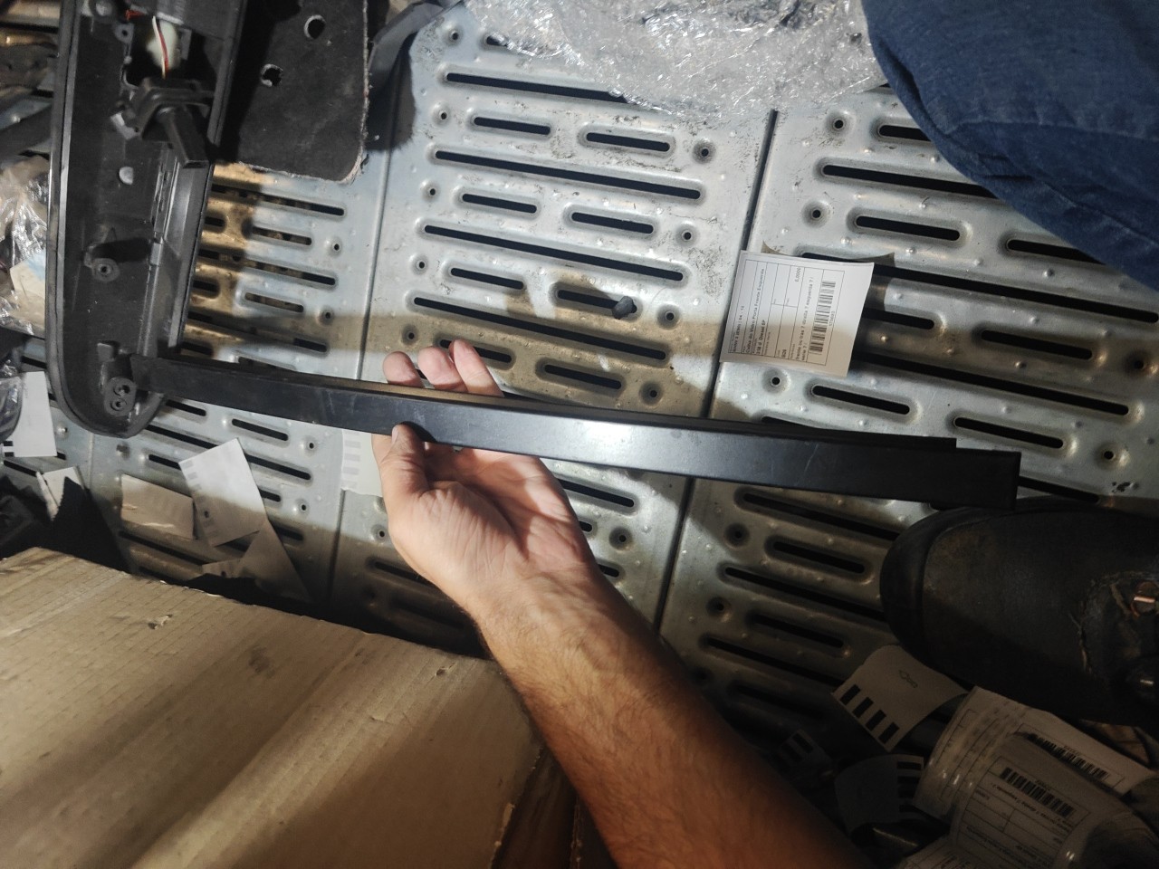 Calha do Vidro Porta Frente Esquerda BMW 3 (E90) | 04 - 12