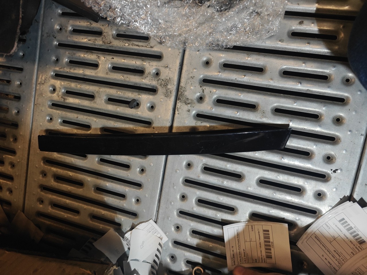 Calha do Vidro Porta Frente Esquerda BMW 3 (E90) | 04 - 12