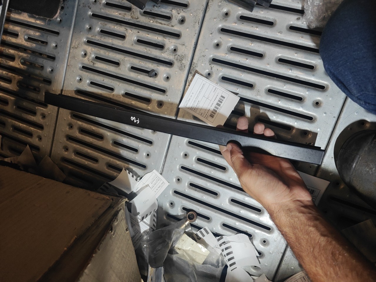 Calha do Vidro Porta Frente Esquerda BMW 3 (E90) | 04 - 12