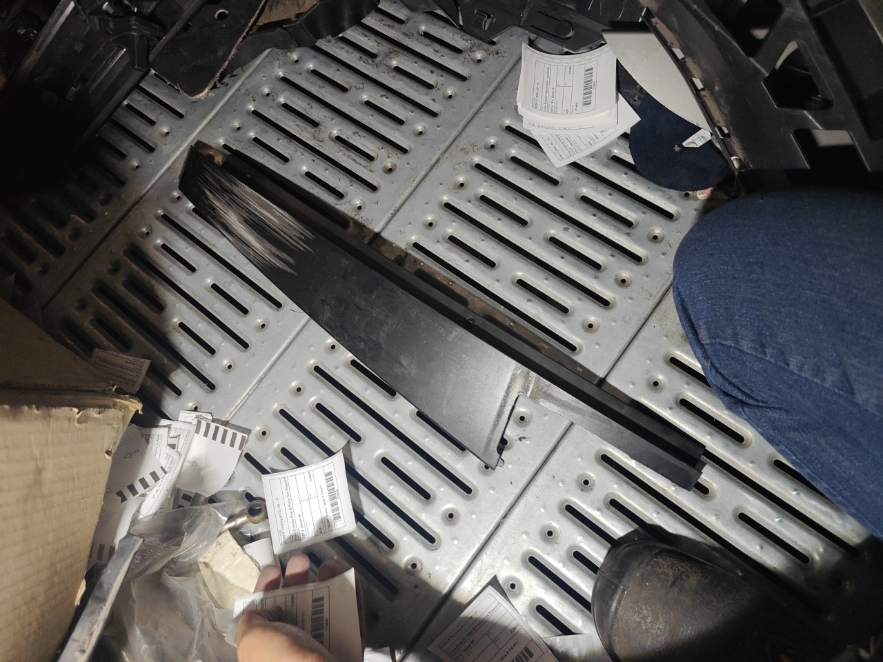 Friso Exterior Pilar B Porta Tras Esquerda BMW 5 Touring (F11) | 09 - 17