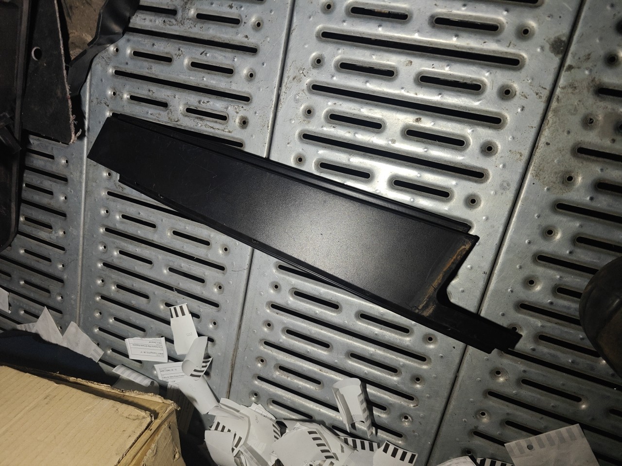 Friso Exterior Pilar B Porta Tras Direita BMW 3 (E90) | 04 - 12