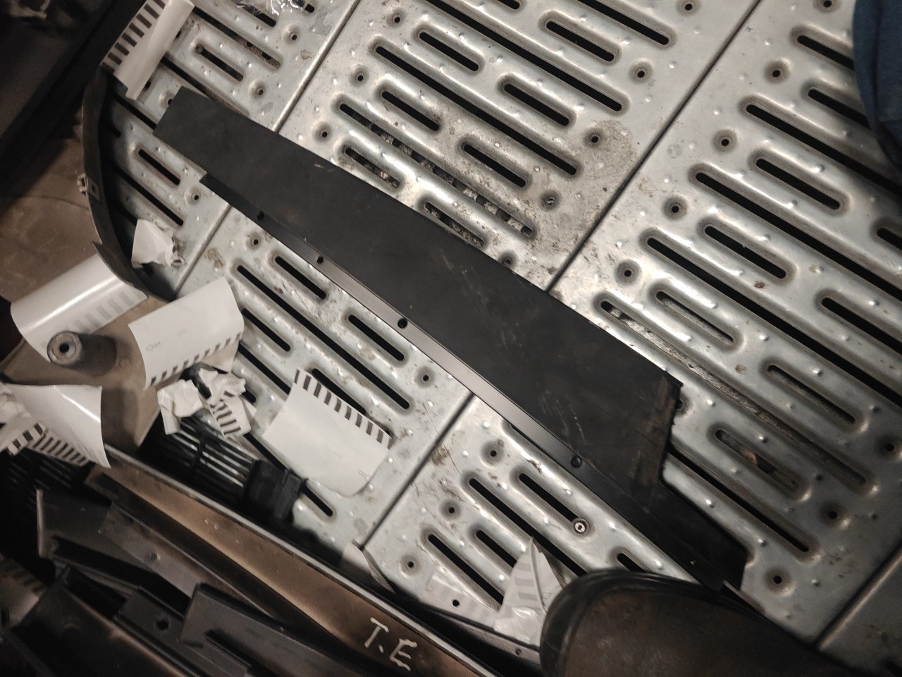 Friso Exterior Pilar B Frente Esquerdo BMW 3 (E46) | 97 - 05