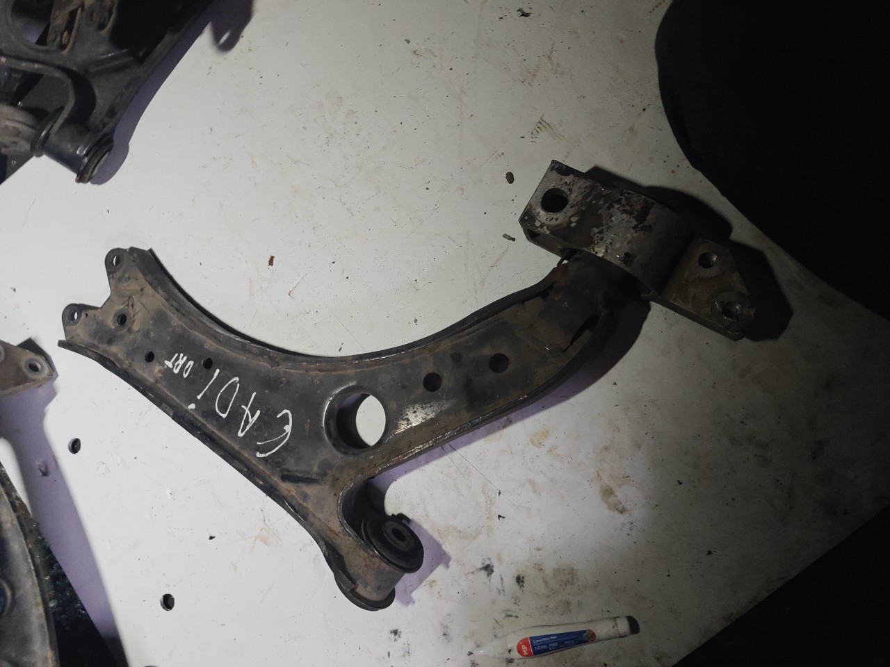 Braço de Suspensão Inferior Frente Esquerdo VOLKSWAGEN GOLF V (1K1) | 03 - 09