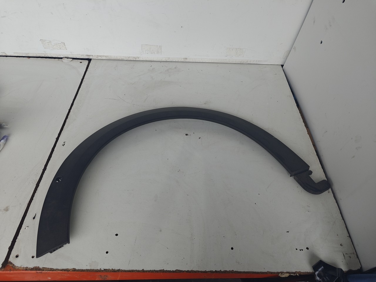 Friso / Aba Guarda Lamas Esquerdo MINI C hatchback F66