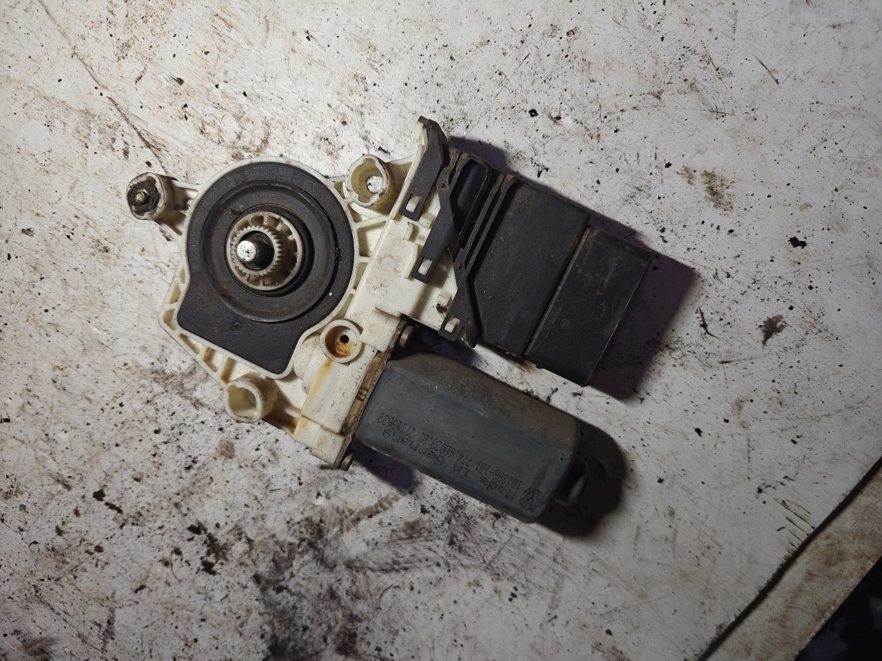 Motor do Elevador de Vidro Frente Direito VOLKSWAGEN GOLF V (1K1) | 03 - 09