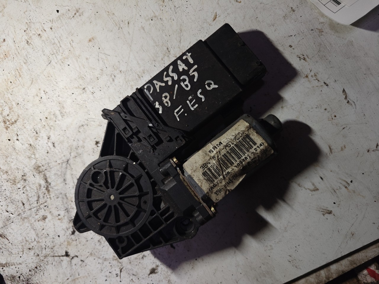 Motor do Elevador de Vidro Frente Direito VOLKSWAGEN GOLF V (1K1) | 03 - 09