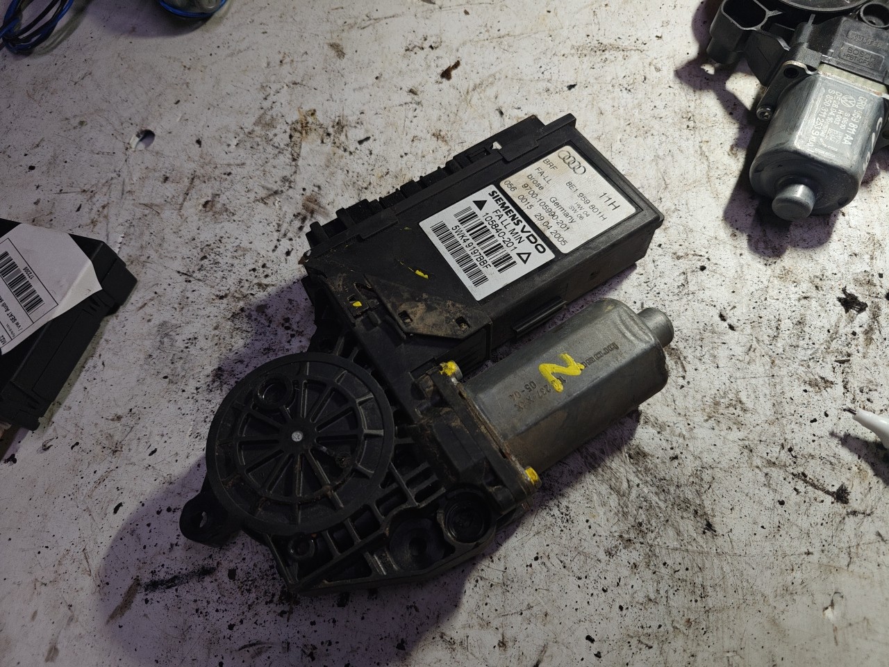 Motor do Elevador de Vidro Frente Direito VOLKSWAGEN GOLF V (1K1) | 03 - 09