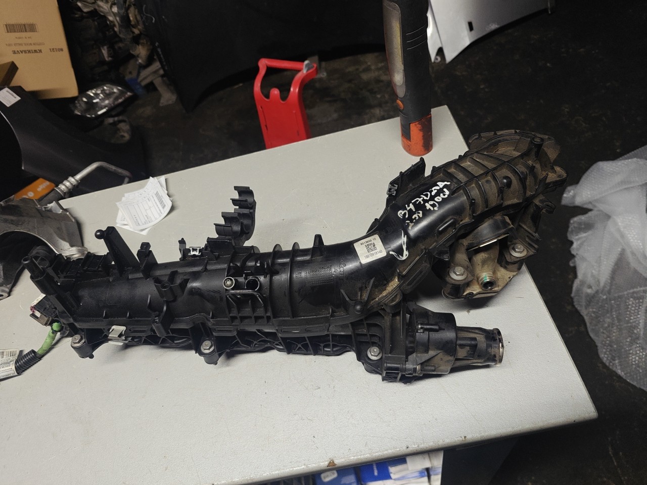 Coletor de Admissão BMW 5 (G30, F90) | 16 - 