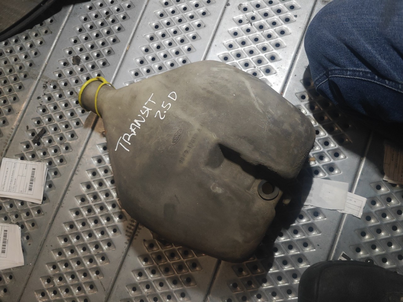 Deposito de Agua do Limpa Vidros FORD FIESTA VI (CB1, CCN) | 08 - 