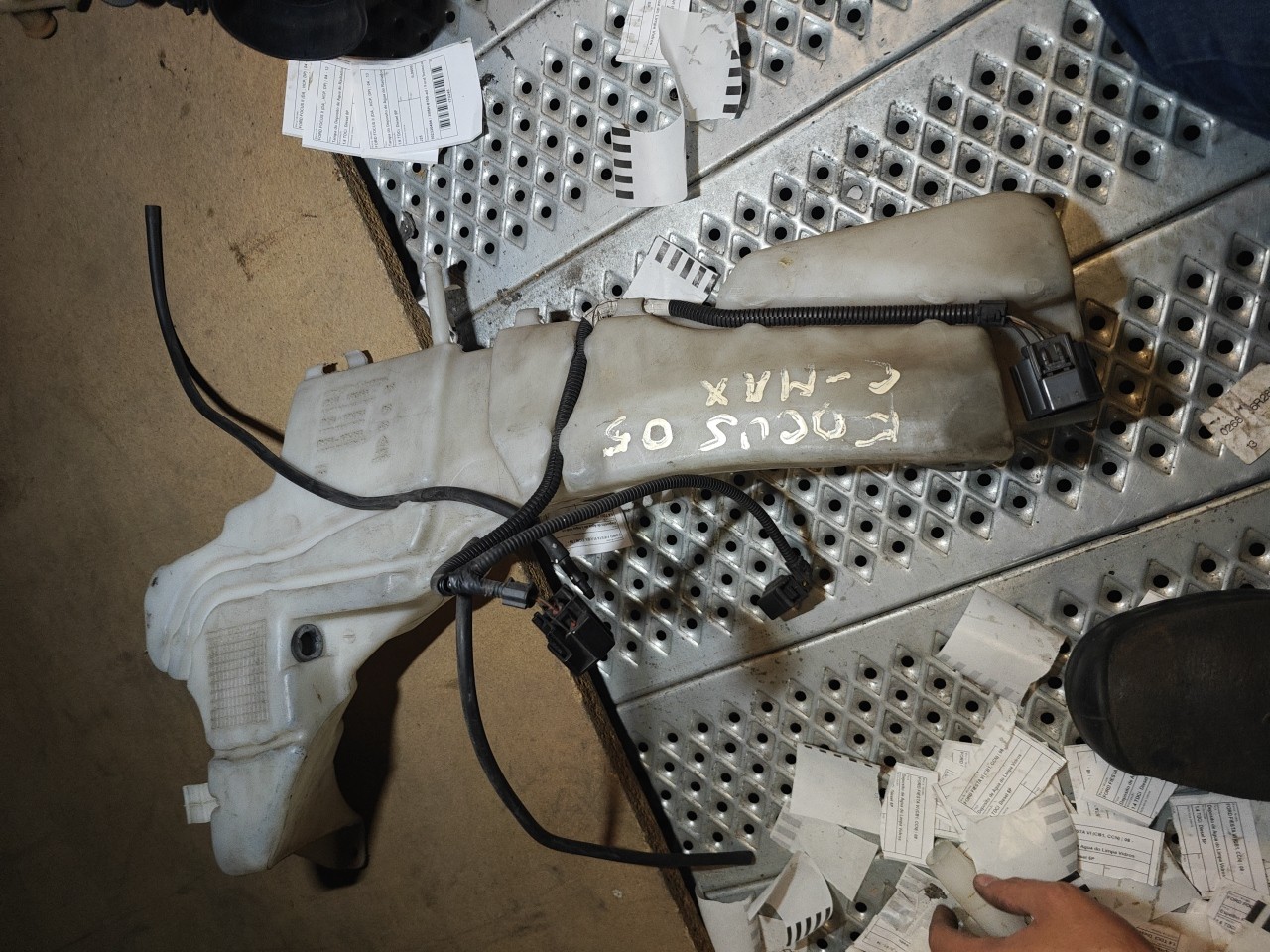 Deposito de Agua do Limpa Vidros FORD FIESTA VI (CB1, CCN) | 08 - 