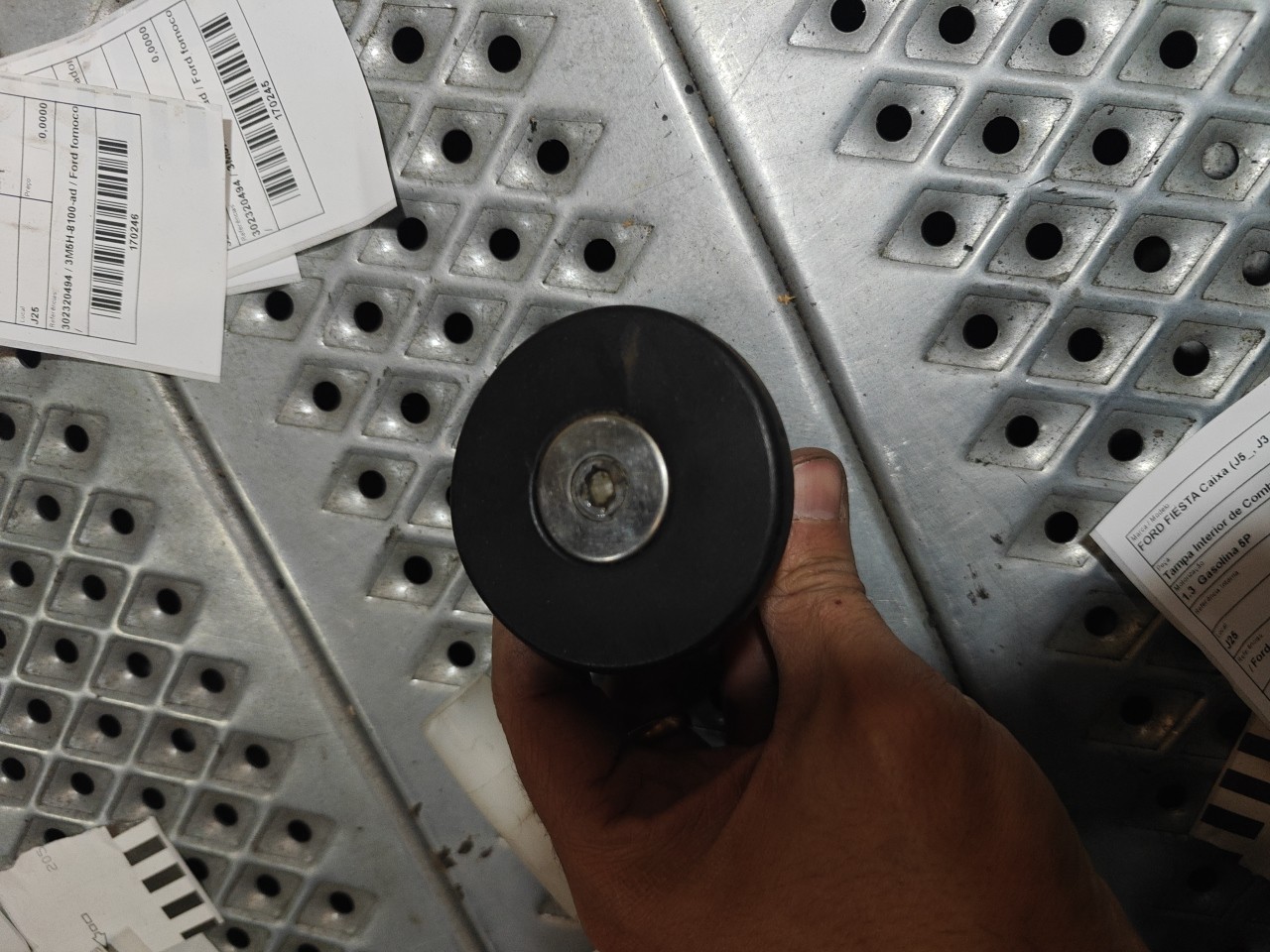 Tampa Interior de Combustível / tampão pequena FORD FIESTA Caixa (J5_, J3_) | 96 - 