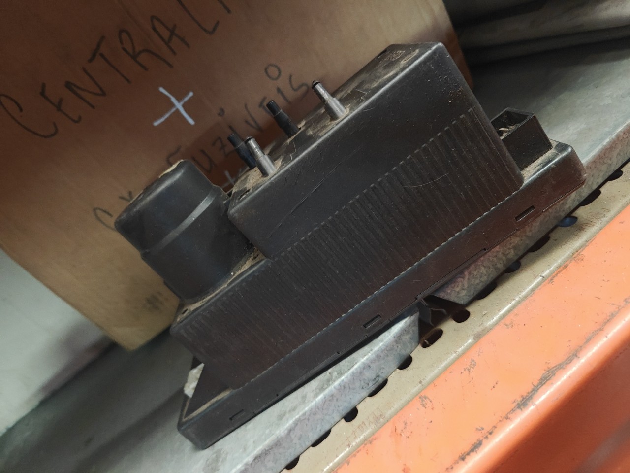 Bomba Fecho Central Vacuo MERCEDES-BENZ E-CLASS (W210) | 95 - 03