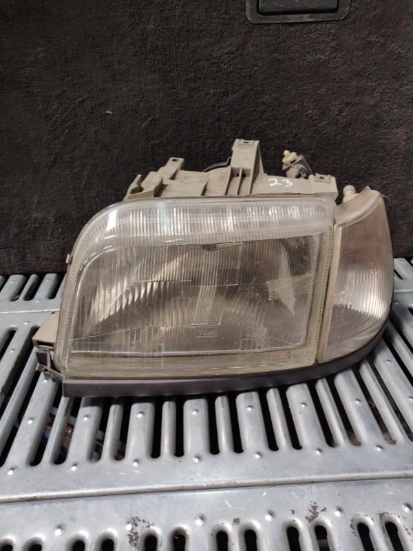 Farol Frente Esquerdo / Otica Esquerda RENAULT CLIO I (B/C57_, 5/357_) | 90 - 98
