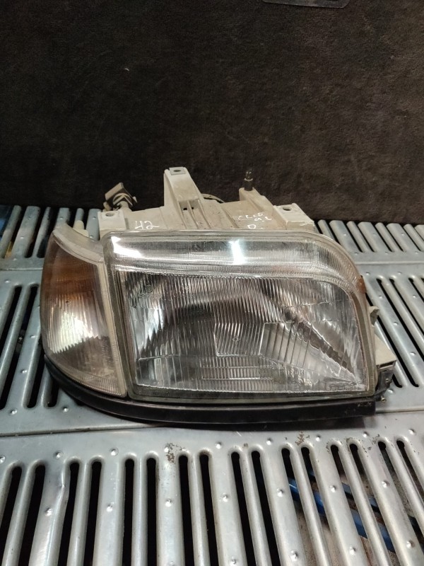 Farol Frente Direito / Otica Direita RENAULT CLIO I (B/C57_, 5/357_) | 90 - 98